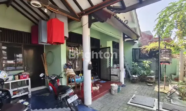 image RUMAH SECOND TERAWAT SUTOREJO PRIMA INDAH DEKAT RAYA MULYOSARI WISMA PERMAI DHARMAHUSADA GALAXY MALL PAKUWON CITY MERR KENJERAN (2)