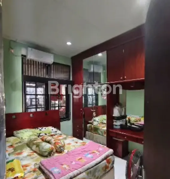 image RUMAH SECOND TERAWAT SUTOREJO PRIMA INDAH DEKAT RAYA MULYOSARI WISMA PERMAI DHARMAHUSADA GALAXY MALL PAKUWON CITY MERR KENJERAN (5)