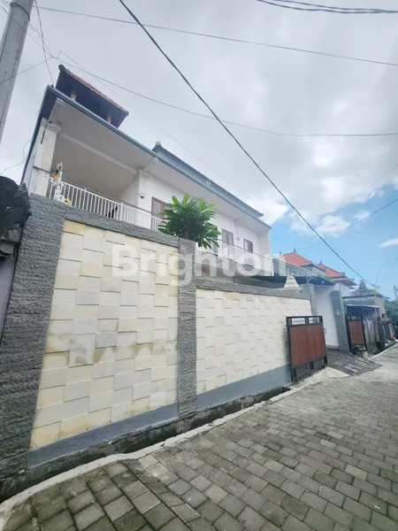 image RUMAH DESAIN MINIMALIS MODERN LOKASI STRATEGIS DITENGAH KOTA DENPASAR (2)