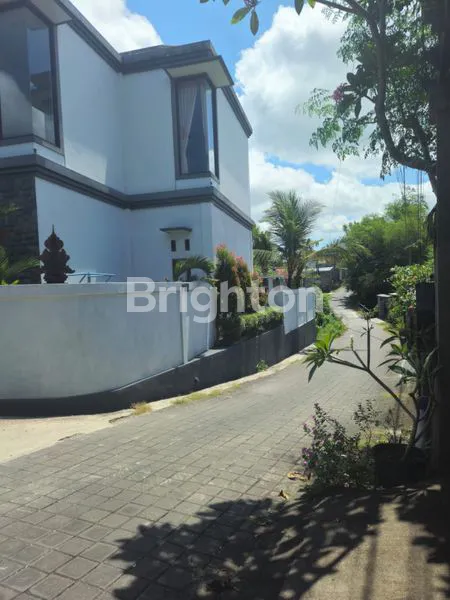 image VILLA MEWAH 4KT KOLAM RENANG & ROOFTOP (2)