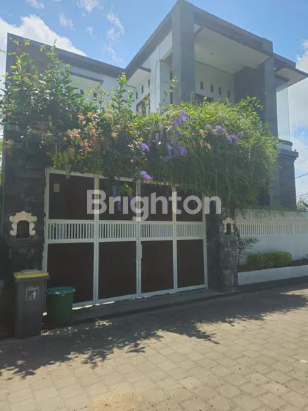 image VILLA MEWAH 4KT KOLAM RENANG & ROOFTOP (1)