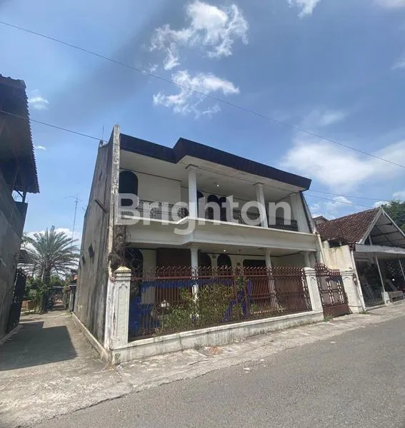image PRAWIROTAMAN MALIOBORO KAMPUNG BULE RUMAH USAHA (1)