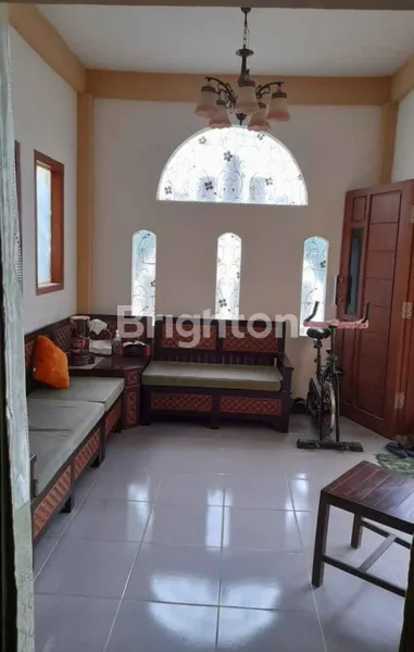 image RUMAH FULL FURNISH KETINTANG SIAP HUNI DEKAT UNESA DAN RAYA A YANI (2)