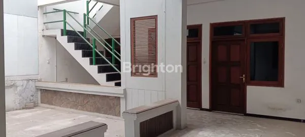 image RUMAH HOOK SIAP HUNI LT 555M² LOKASI PREMIUM (5)