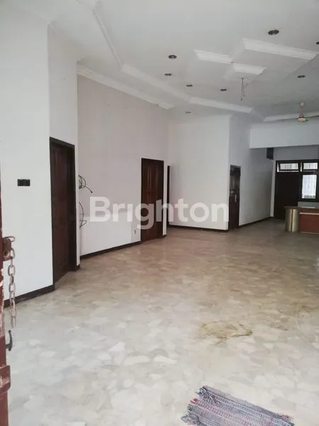 image RUMAH HOOK SIAP HUNI LT 555M² LOKASI PREMIUM (3)