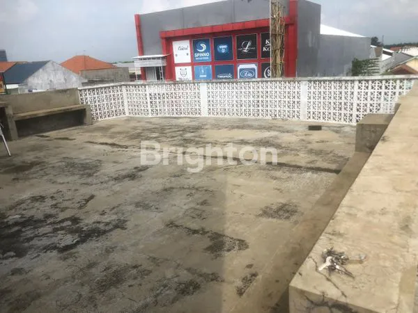 image RUKO 3 LANTAI + SARANG WALET DI MADIUN (5)