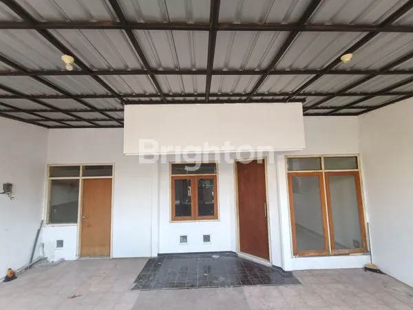 image RUMAH 2 LANTAI SIAP HUNI DI NGINDEN ONE GATE DEKAT RS PREMIER UNTAG DAN BRATANG SURABAYA (1)
