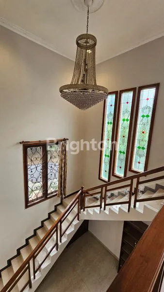 image DI JUAL RUMAH HOEK 2 LT KELAPA GADING SIAP HUNI (4)