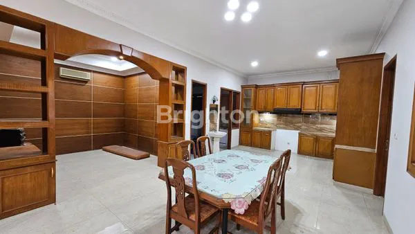image DI JUAL RUMAH HOEK 2 LT KELAPA GADING SIAP HUNI (7)