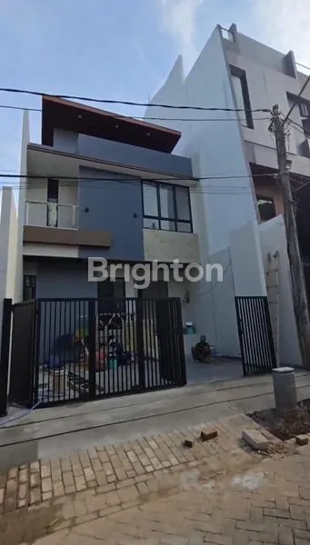 RUMAH 2 LANTAI SIAP HUNI.TAMANVILLA MERUYA