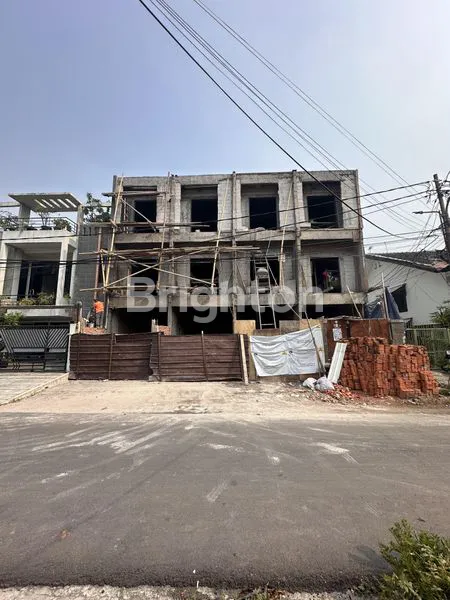 image RUMAH BARU 3 LANTAI TANJUNG DUREN JAKARTA BARAT (1)
