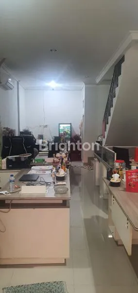 image RUMAH 3 LANTAI SIAP HUNI DI TELUKGONG (2)