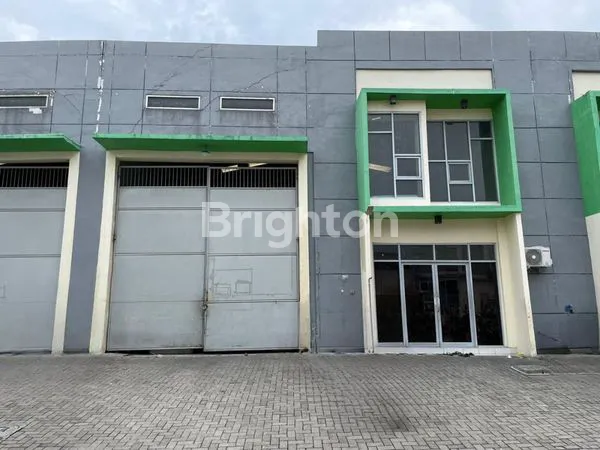 image GUDANG SIAP PAKAI, ROW JALAN 26 METER, LOKASI PREMIUM DI JALAN RAYA PANTURA, DEKAT PELABUHAN INTERNASIONAL GRESIK & GERBANG TOL MANYAR GRESIK (1)
