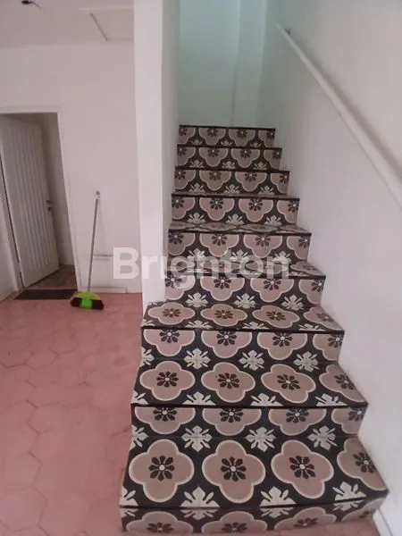 image DISEWAKAN RUKO 2 LANTAI DI JALAN UTAMA KAYU AYA SEMINYAK (6)