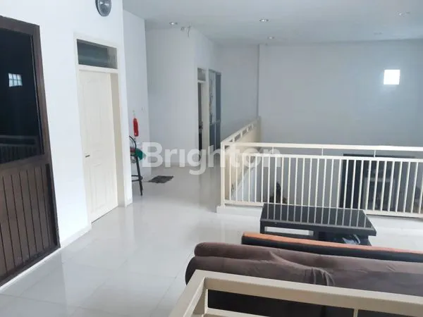 image RUMAH MANYAR TIRTOMOYO DEKAT GALAXY MALL / PETRA 2 MANYAR / STESIA\N (5)