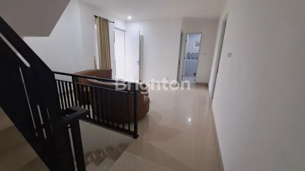 image RUMAH 3 LANTAI VIEW GN. PANCAR (8)