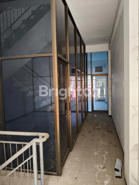 image RUKO  3.5 LANTAI DI RAYA NGAGEL (2)