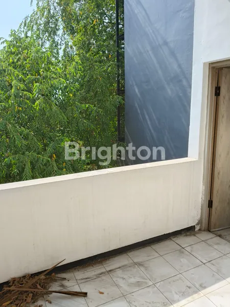 image RUKO  3.5 LANTAI DI RAYA NGAGEL (3)