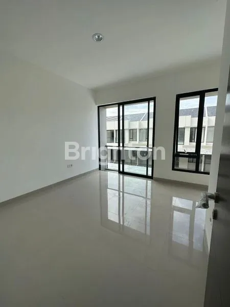 image RUMAH 2 LT DI CLUSTER FLORIDA PIK2 (1)