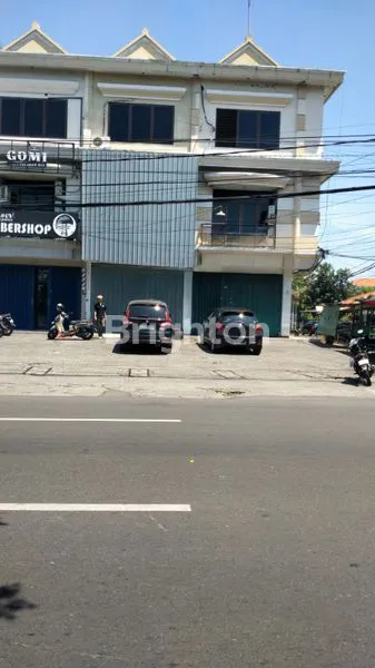 image RUKO SIAP PAKAI 3 LT POSISI HOOK COCOK UNTUK INVESTASI BISNIS TERLETAK DI JALAN JEMURSARI (2)