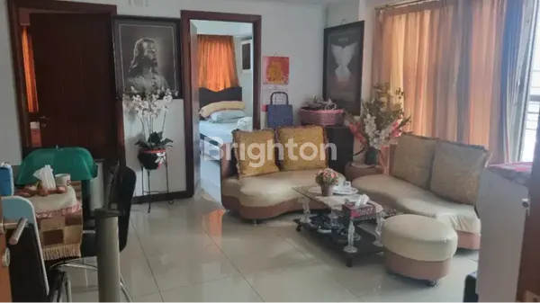 image  APARTEMEN WATERPLACE  SELANGKAH KE PAKUWON MALL, DEKAT SPAZIO TOWER, DEKAT UNESA (1)