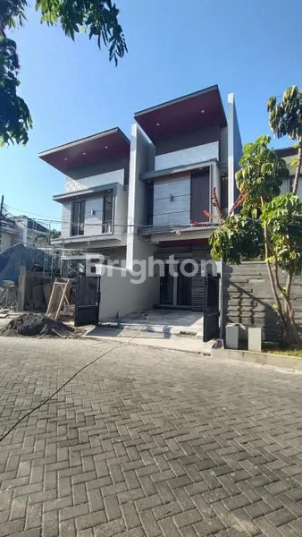 image RUMAH BARU GRESS DI MANYAR ROW JALAN 4 MOBIL DEKAT SEKOLAH PETRA (1)