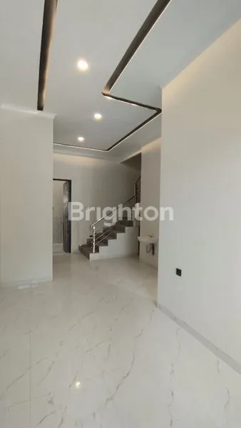 image RUMAH BARU GRESS DI MANYAR ROW JALAN 4 MOBIL DEKAT SEKOLAH PETRA (3)