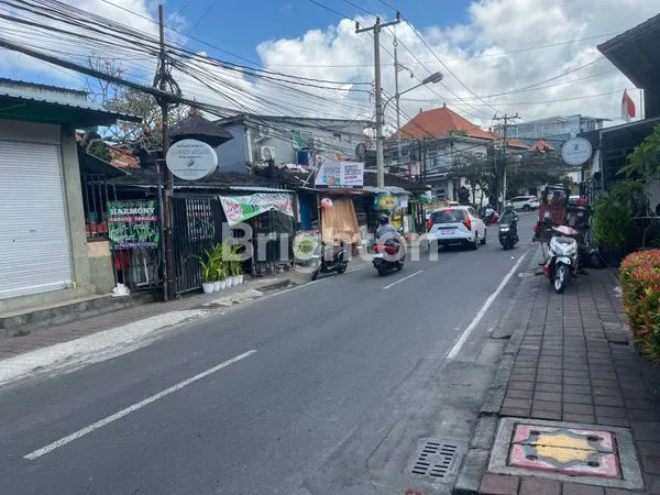 image TOKO DISEWAKAN DI SEMINYAK – LOKASI STRATEGIS (8)