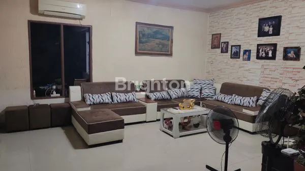 image DIJUAL CEPAT RUMAH MENARIK HARGA TERJANGKAU DAERAH PADEMANGAN (1)