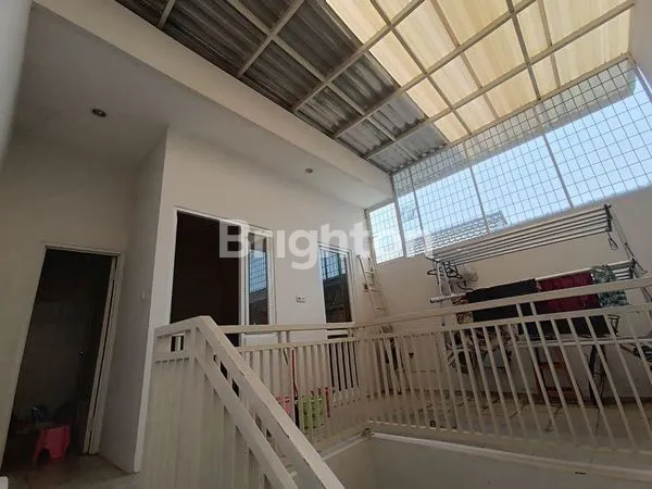 image RUMAH MINIMALIS 1,5 LANTAI DEKAT UNAIR 1M-AN (8)