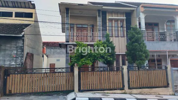 image RUMAH SEWA DUA LANTAI UMGARAN TIMUR ISTIMEWA (1)