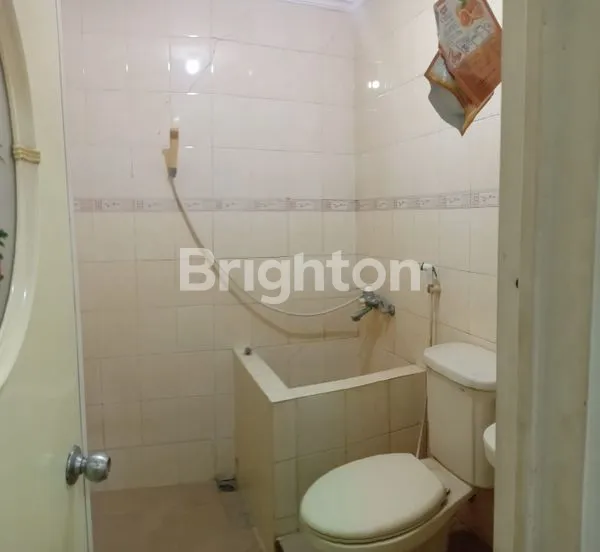 image RUMAH STRATEGIS PURI ANJASMORO DEKAT ARTERI (6)