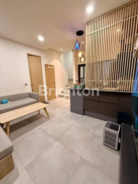 image RUMAH 2 LANTAI FULL FURNISHED DI TANAKAYU, BSD, TANGERANG SELATAN  (2)