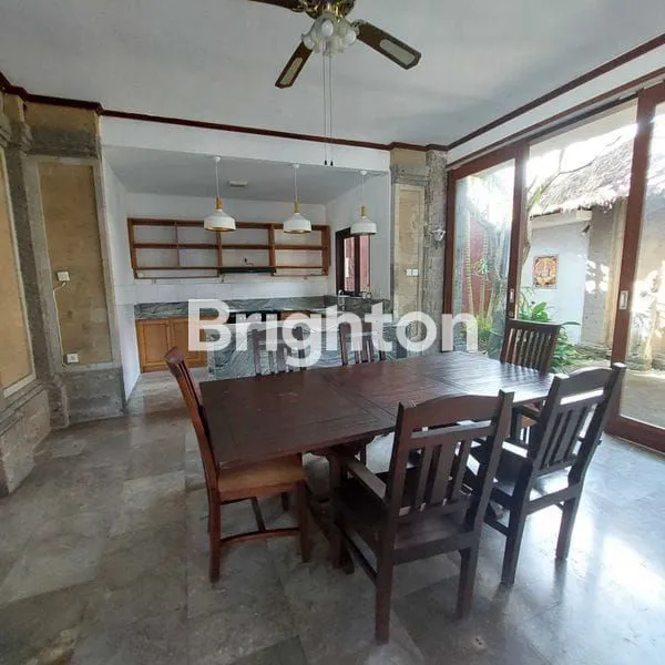 image VILLA BESAR DAN TERAWAT DI SANUR DEKAT KE PANTAI DAN FASUM (4)
