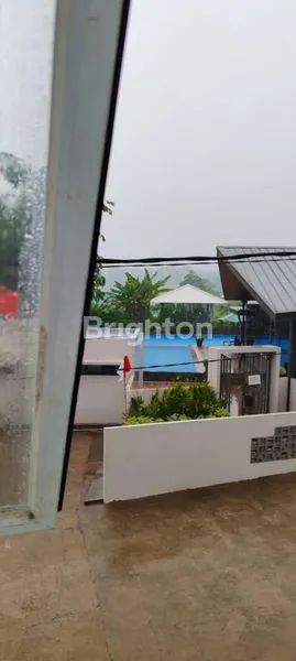 image RUMAH 2 LANTAI DI HOOK DENGAN PEMANDANGAN DANAU DI KEMANG VERDE (7)