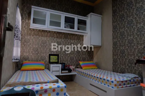 RUMAH BESAR DAN MEWAH DI KOTA BAMBU