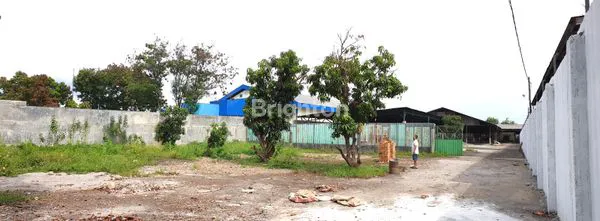 DIJUAL TANAH / LAHAN LUAS MEDAN TEMBUNG  UKURAN 30 X 110 TOTAL LUAS 5000 M2