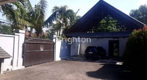 image \UD83C\UDF34 DIJUAL VILLA MEWAH DENGAN VIEW GUNUNG & PANTAI – PABEAN BEACH, BALI \UD83C\UDF05\N (6)