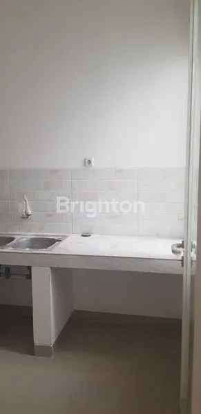 image RUMAH 2 LANTAI DI INTERNATIONAL VILLAGE I CITRALAND (6)