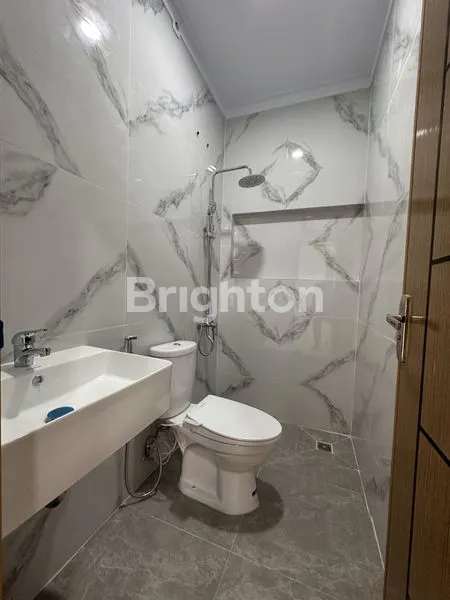 image RUMAH BARU 3 LANTAI – TANJUNG DUREN BARAT  JAKARTA BARAT \\UD83C\\UDF1F (6)