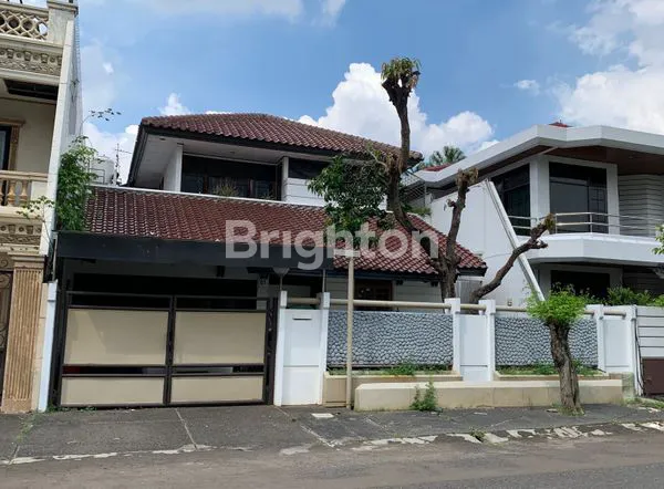 image RUMAH INTERCON KEBON JERUK (1)