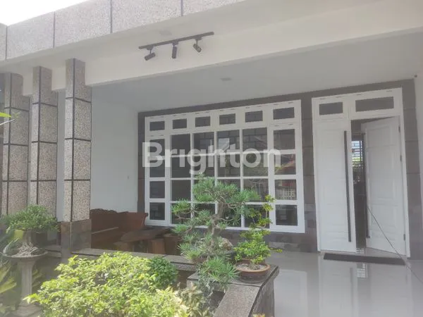 image RUMAH MEWAH LT 348M² DI TASBIH 1, MEDAN (1)