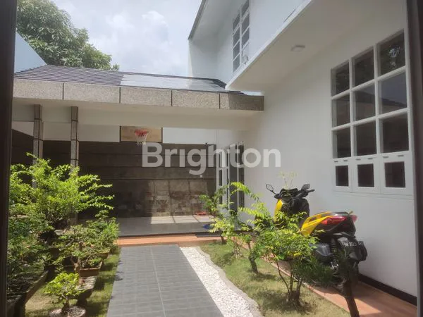 image RUMAH MEWAH LT 348M² DI TASBIH 1, MEDAN (7)