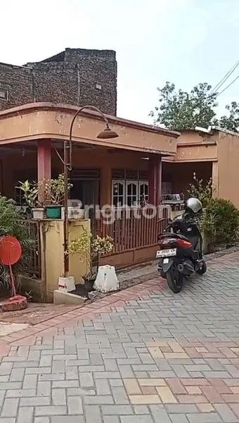 image RUMAH HOOK STRATEGIS DI TLOGOSARI, PEDURUNGAN SEMARANG TIMUR (1)