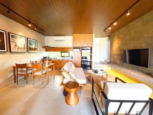image VILLA EKSKLUSIF DAN  ELEGAN DUA LANTAI DI CANGGU BALI (2)