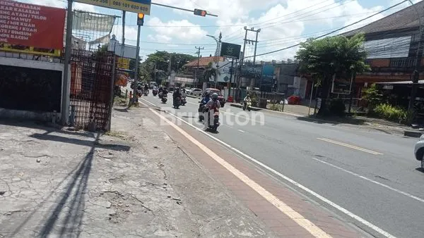 image GUDANG / SHOWROOM STRATEGIS GATOT SUBROTO DENPASAR (6)