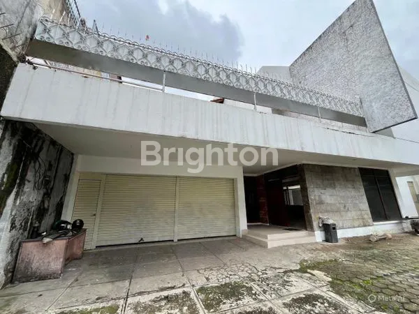 image RUMAH MEWAH DI JL. DARMAWANGSA LT 500M² AKSES DUA ARAH, LOKASI PREMIUM JAKARTA SELATAN (2)