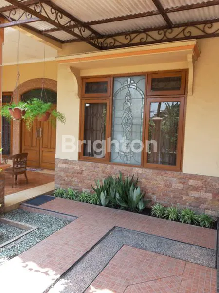 image RUMAH MEWAH 4+1 KT AKSES TOL WARU (8)