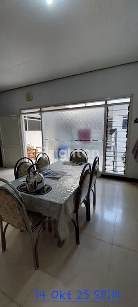 image RUMAH LEGENDA SEJAK TAHUN 1984 DEKAT KAMPUS ABM DAN DAERAH SUHAT MALANG  (5)