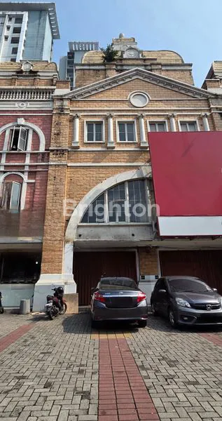 image RUKO 3 LANTAI DI PARAMOUNT CENTER, GADING SERPONG (1)